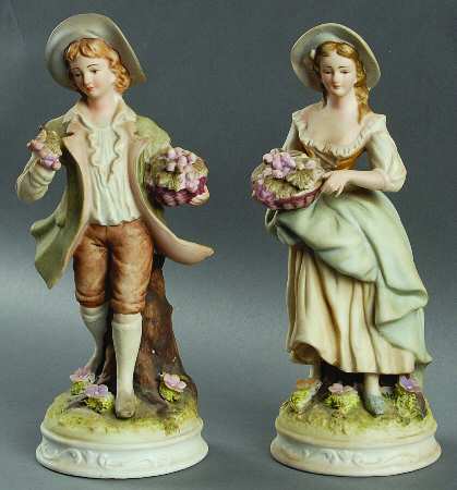 Lefton Figurines Spring Colonial Couple - Boxed