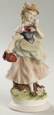 Lefton Figurines Colonial Girl With Water Pitcher - No Box