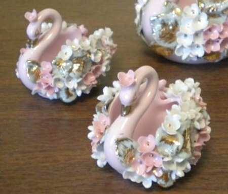 Lefton Figurines Swan-Small - Boxed