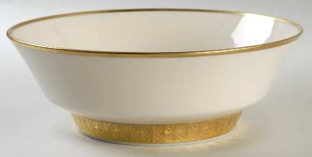 Giftware 10" Footed Bowl