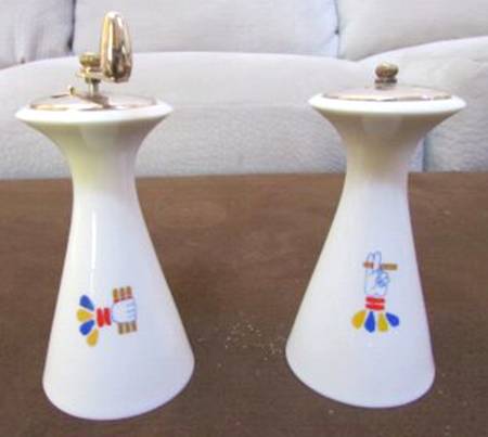 Giftware Salt Mill & Pepper Mill Set