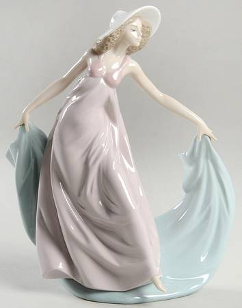 Elegant Ladies Spring Dance - No Box