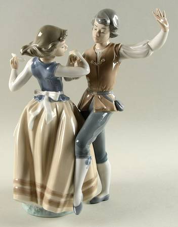 Dance Dancing The Polka - No Box