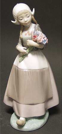 Dutch Girl Group Ingrid With Flowers - No Box