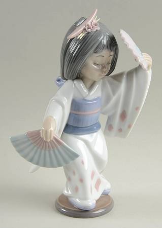 China Dolls Set Oriental Dance - Boxed