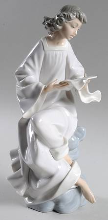 Angels and Cherubs Angel With Score - Boxed