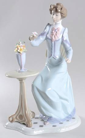 Elegant Ladies A Lovely Thought - No Box
