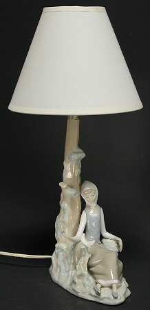 Lladro Lamps Girl With Dove - Boxed