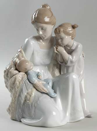Women and Children Welcome To The Family - Boxed
