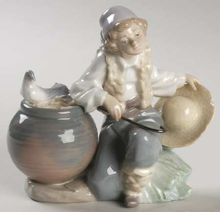 5700 Group Nativity Shepherd Boy - Boxed