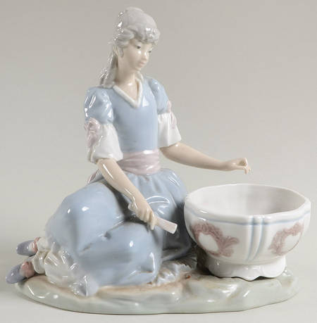 Lladro Jewelry Dishes Girl - No Box