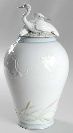 Lladro Vases & Urns Heron's Realm Covered Vase - Boxed