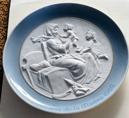 Mothers Day Plate-Annual Mother's Day Plate-L7023 - Boxed