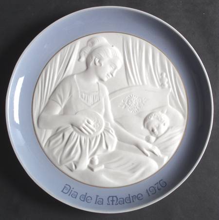 Mothers Day Plate-Annual Tender Vigil-L7015 - No Box