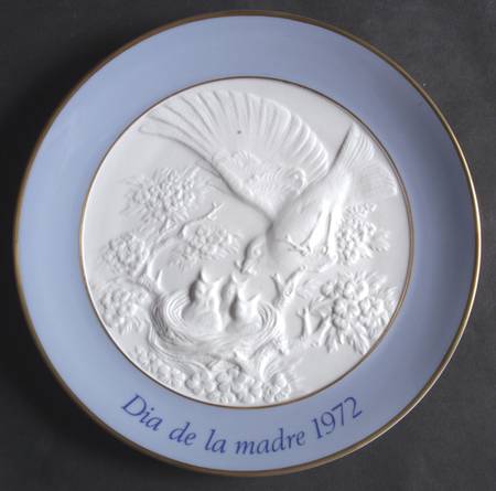 Mothers Day Plate-Annual Birds And Chicks-L7007 - Boxed