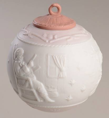 Lladro Christmas Ornament-Figural Santa's Journey-Ball - Boxed