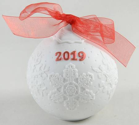 Annual Ball Ornament 2019 Re-Deco Red - L8445 - Boxed