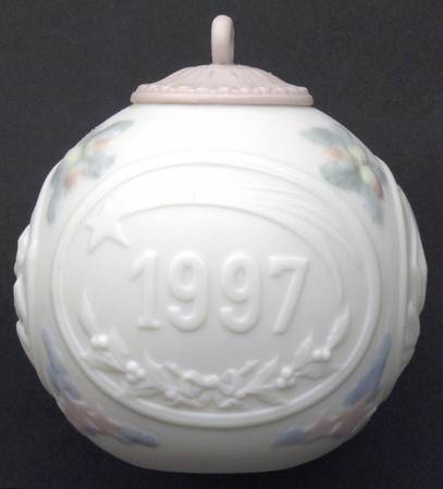 Annual Ball Ornament 1997-L6442m - Boxed