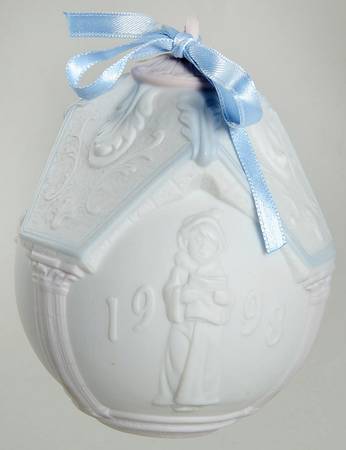 Annual Ball Ornament 1998-L6561m - Boxed