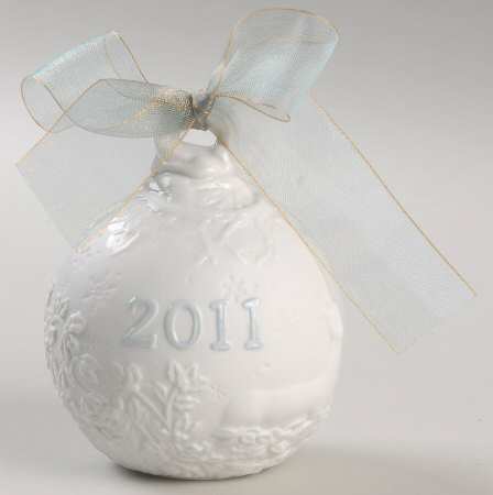 Annual Ball Ornament 2011 Christmas Ball - L8346 - Boxed