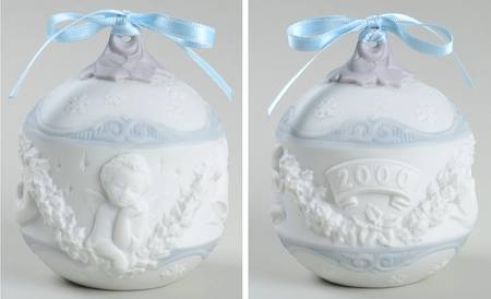 Annual Ball Ornament 2000-L6699m - Boxed