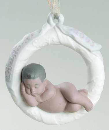 Baby's First Christmas 6730-Baby In Wreath (Black) - Boxed
