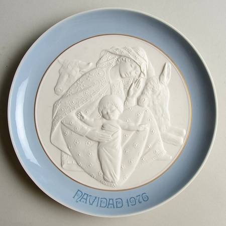 Annual Christmas Plate Christ Child - Boxed