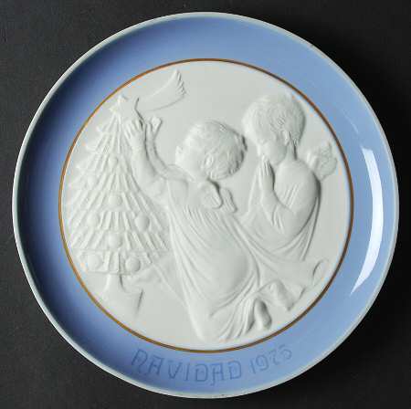 Annual Christmas Plate Christmas Cherubs - Boxed