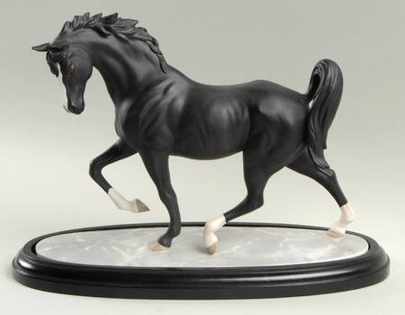 International Horses The Arabian Knight - No Box