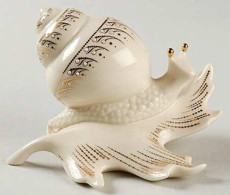 China Jewels Figurines Snail On Leaf - Boxed