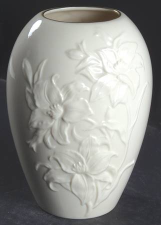 Mothers Day Vase Lilies Of Love - No Box