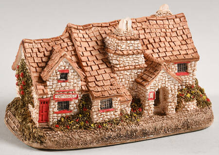 English Cottages Old Post Office Ver 1 - Boxed