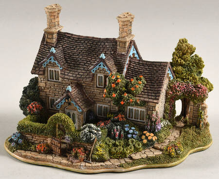 English Cottages Chatsworth Blooms - With Box