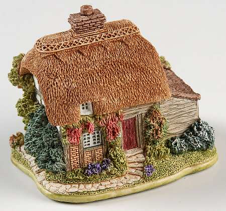 English Cottages Granny's Bonnet - Boxed