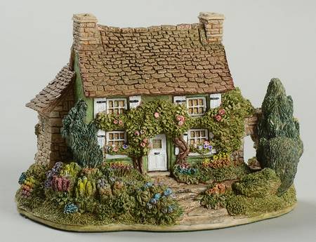 English Cottages Mosswood - With Box