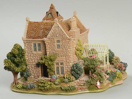 English Cottages Green Gables - With Box 258