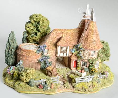 English Cottages Harvest Home - Boxed