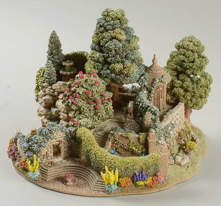 English Cottages Tranquillity- Le - W-7 1/2" - Boxed