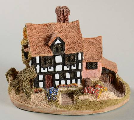 English Cottages Saddlers Inn - With Box Bx358