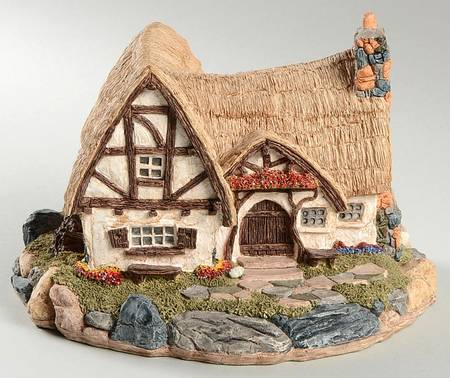 English Cottages Seven Dwarfs Cottage - Boxed