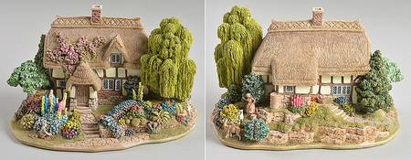 English Cottages Canterbury Bells - Boxed