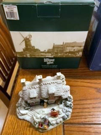 Christmas Specials Cottage The Christmas Present - Boxed