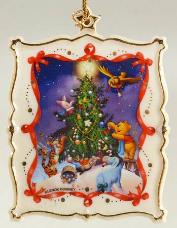 Lenox Christmas Ornament Pooh With Friends Decorating Christmas T - Boxed