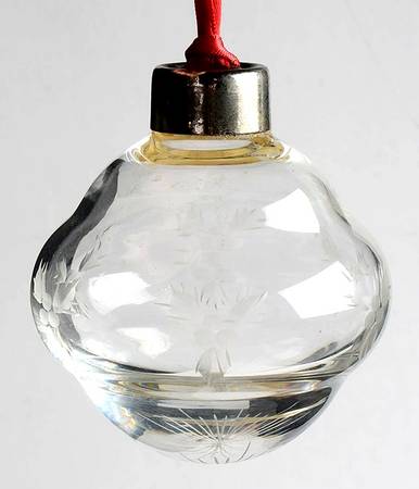 Crystal Ball Ornament Holly Cut - Boxed