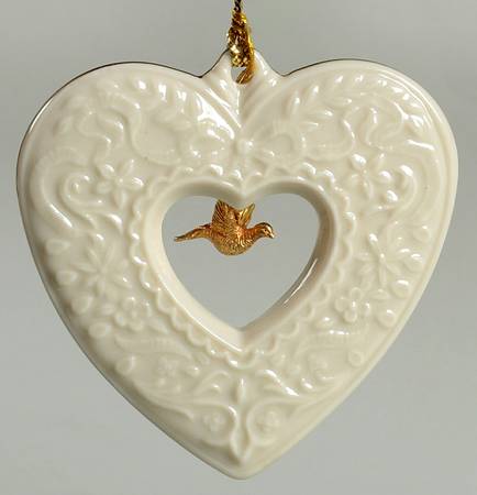 Holiday Charm Heart - With Box