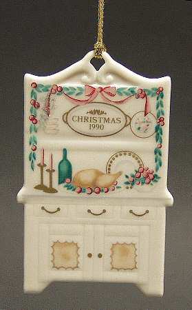 Holiday Homecoming Hutch - Boxed