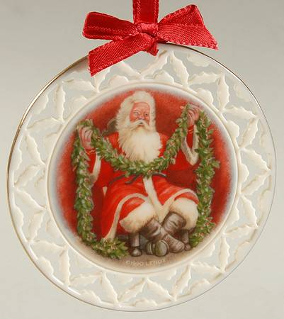 Santa's Portrait Santa With Garland - No Box