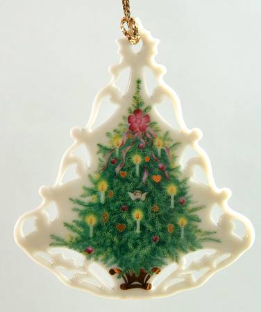 Victorian Lace Christmas Tree - With Box