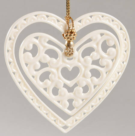 Winter Wonders Heart - Boxed