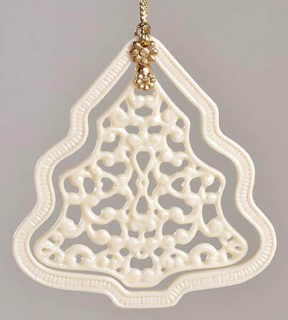 Winter Wonders Tree - Boxed